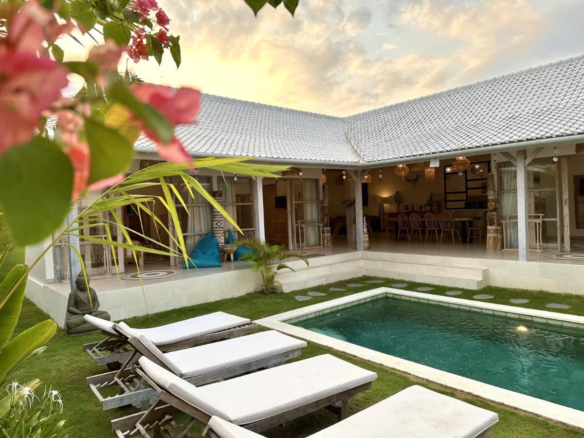 Villa White Karma Seminyak  Bagian luar foto