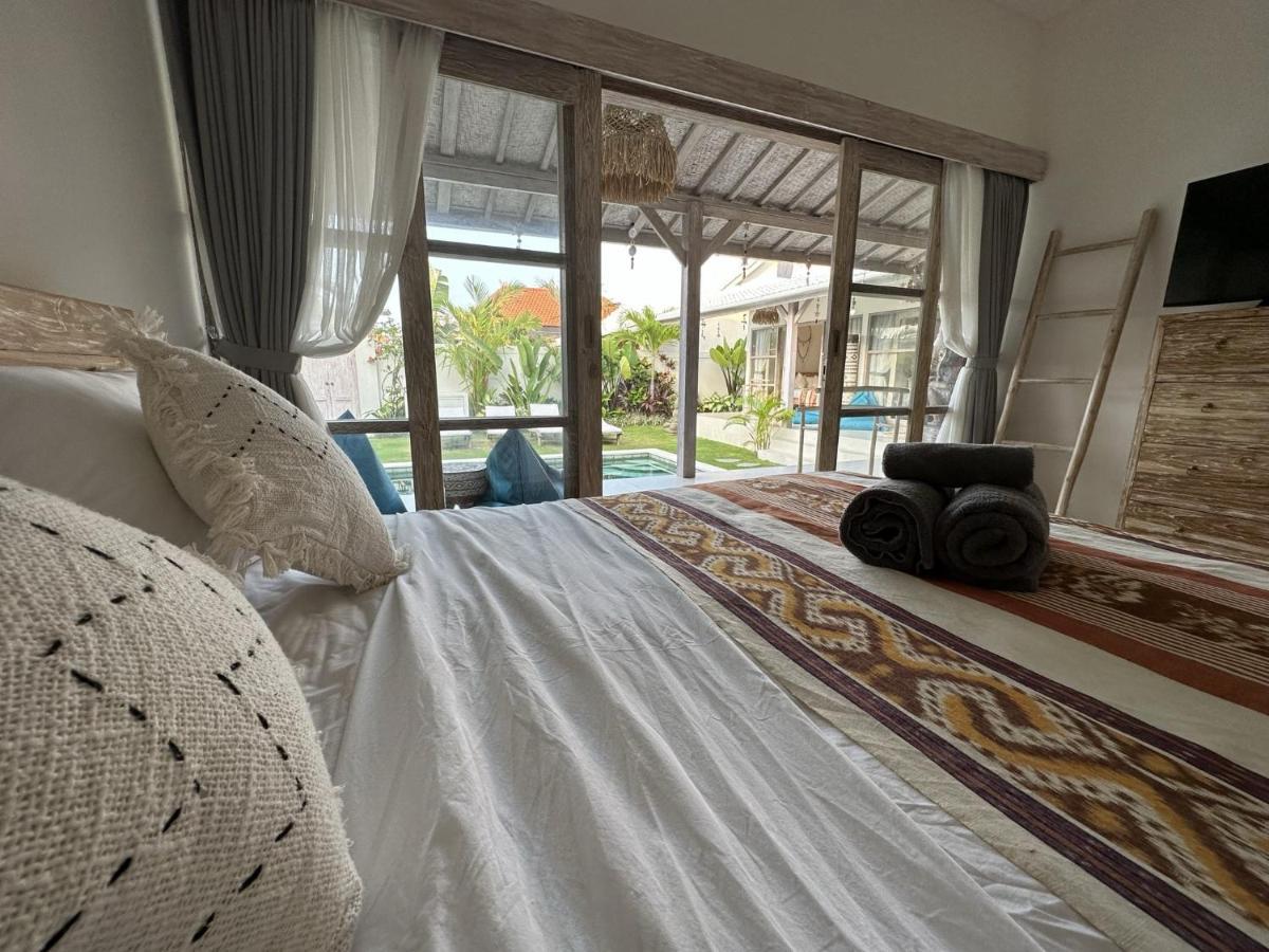 Villa White Karma Seminyak  Bagian luar foto